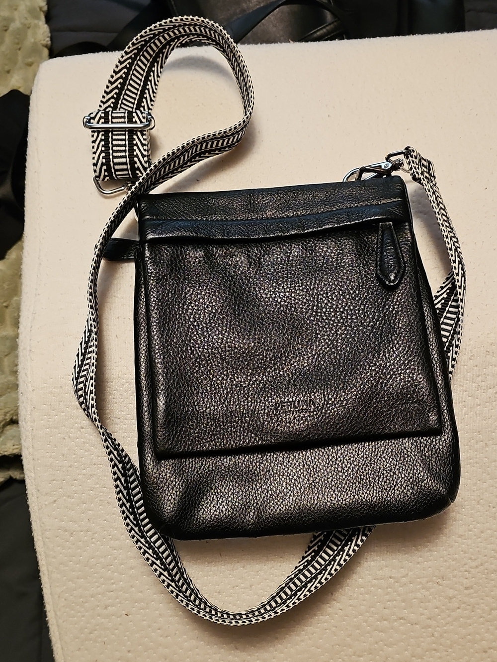 Perlina Black Crossbody Bag White-Black "Guitar" Strap Like New!